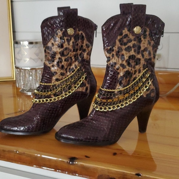 J Renee Boots - Picture 1 of 8